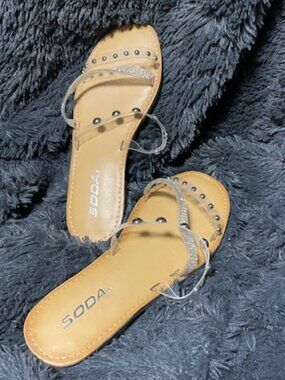 Soda Sandals Size 6 NWT